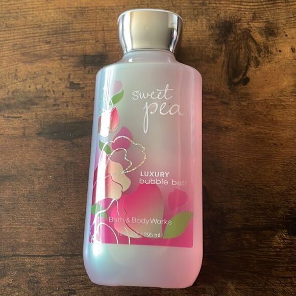 Bath & Body Works  Sweet Pea LUXURY BUBBLE BATH 10 FL OZ / 295 mL NEW - Picture 2 of 3